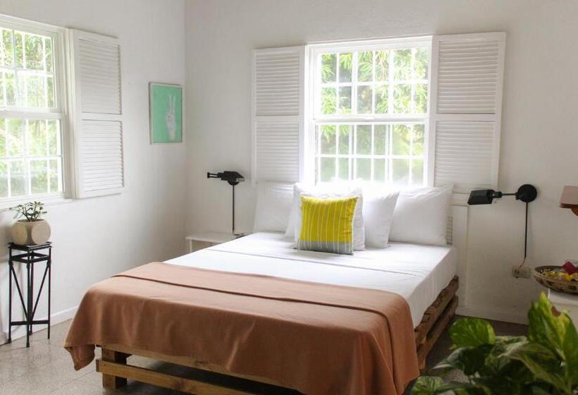 هتل Selina Manuel Antonio Hostel