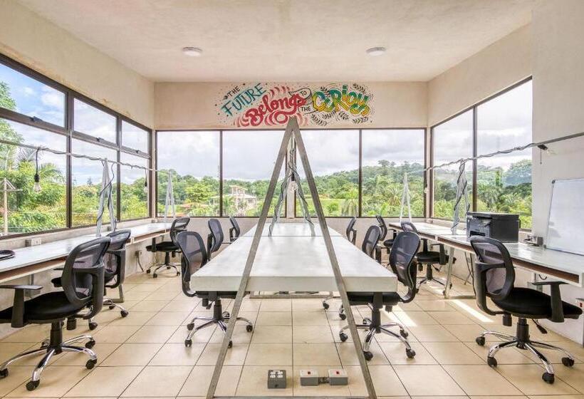 هتل Selina Manuel Antonio Hostel