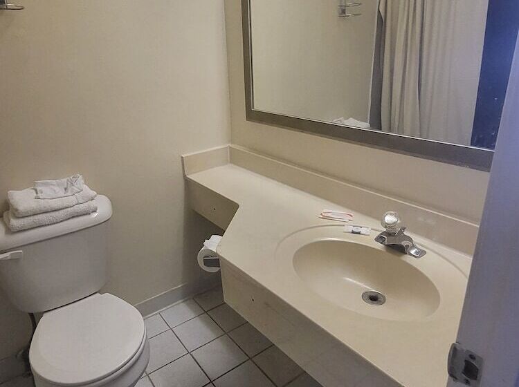 فندق على الطريق America S Inn