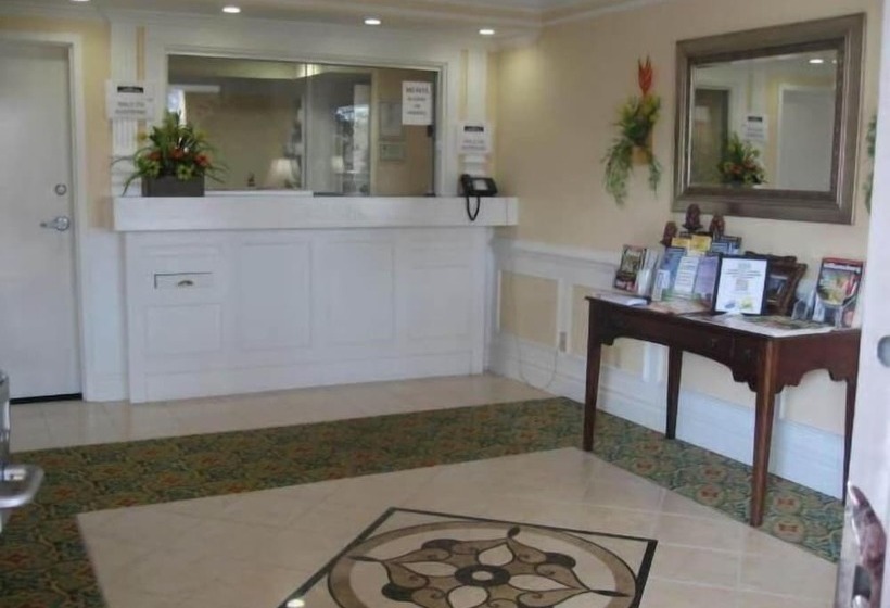 فندق على الطريق America S Inn