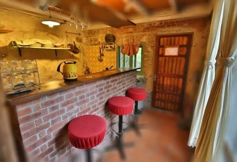 پانسیون Moonriver Hostel