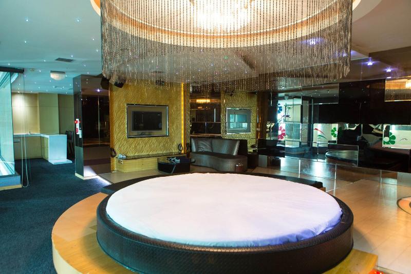 Allur Boutique Motelping Tung Branch