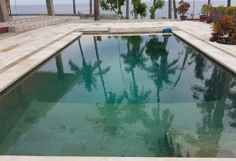 Pebble & Fins Bali Dive Resort