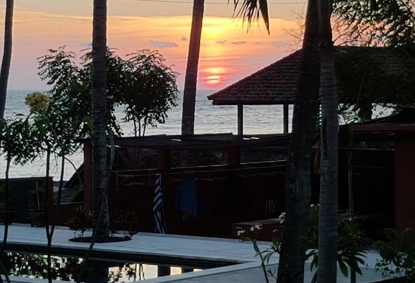 Pebble & Fins Bali Dive Resort