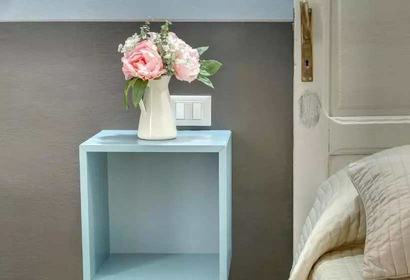 تختخواب و صبحانه Al Consolato   Guest House