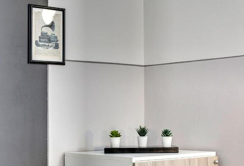 تختخواب و صبحانه Al Consolato   Guest House