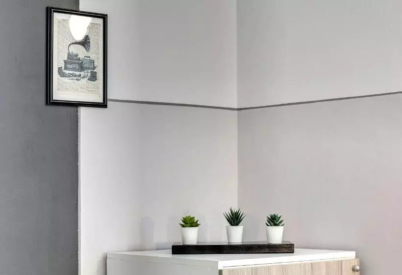 تختخواب و صبحانه Al Consolato   Guest House