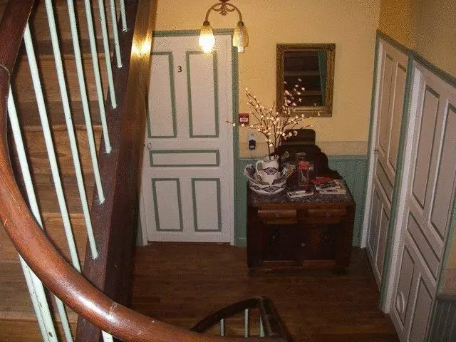 هتل Auberge De La Tradition