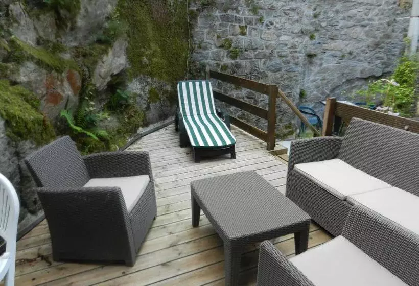 هتل Auberge De La Tradition