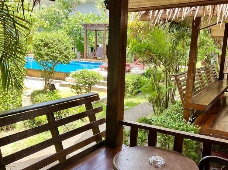 Hotel Bora Bora Villa Phuket