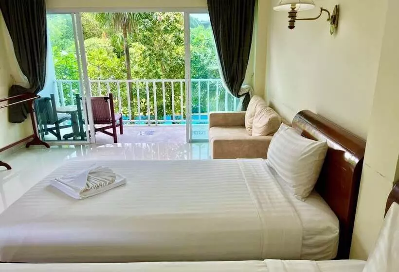 هتل Bora Bora Villa Phuket