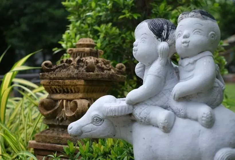 هتل Bora Bora Villa Phuket