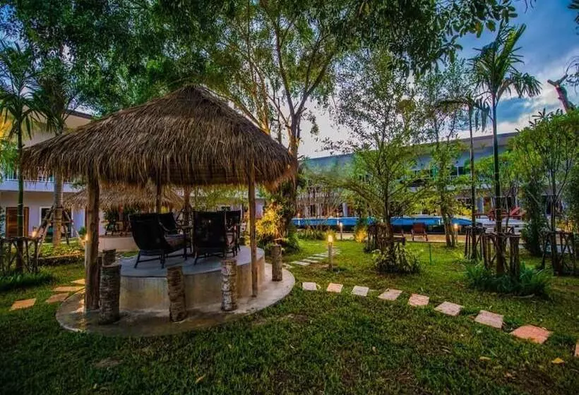 هتل Bora Bora Villa Phuket