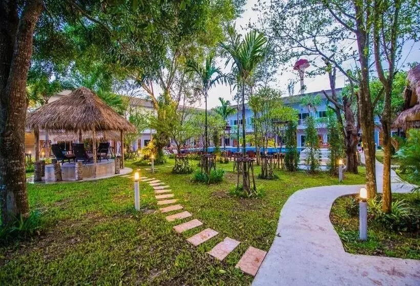 هتل Bora Bora Villa Phuket