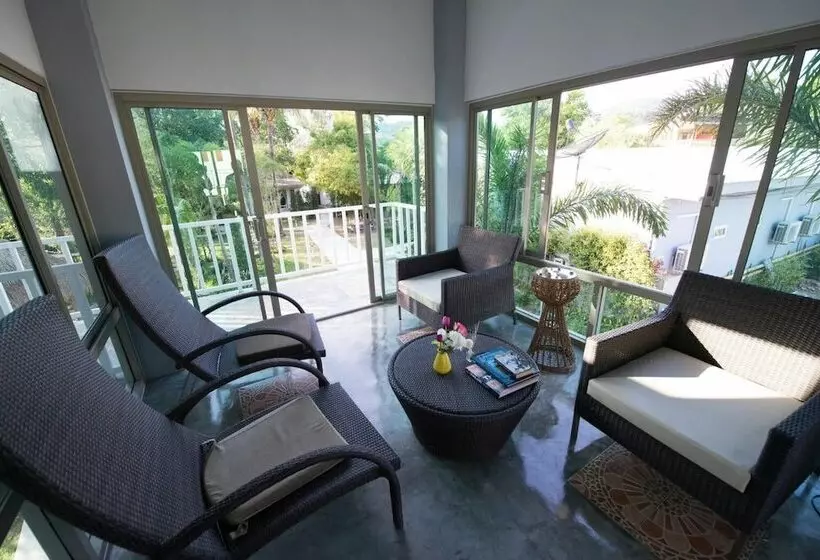 هتل Bora Bora Villa Phuket