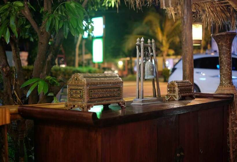 Hotel Bora Bora Villa Phuket