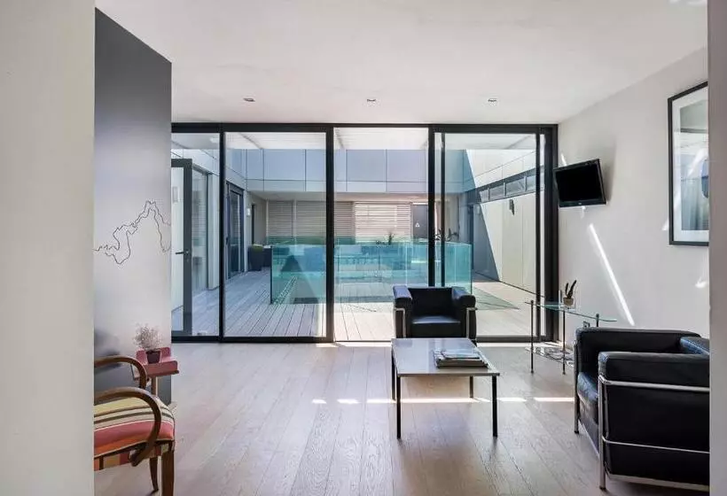 Hotelli La Loge De Mer   Lodge Urbain