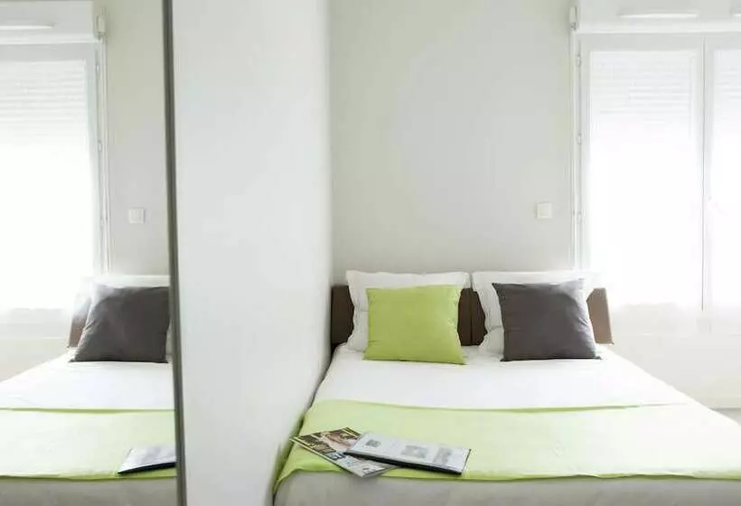 ホテル L'aéronat