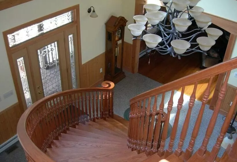 Hotelli Ninemile Point B&b Inn