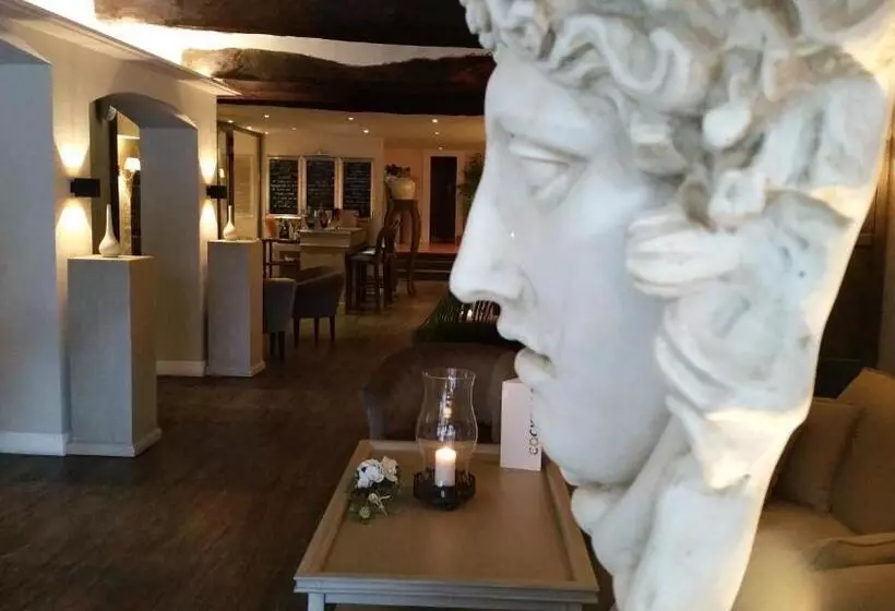 Hotelli Nouvel Hôtel Du Commerce