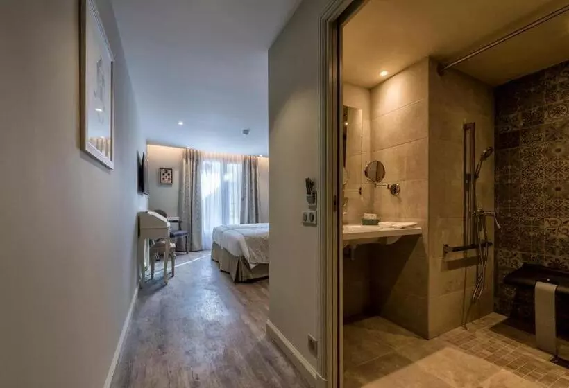 Hotelli Nouvel Hôtel Du Commerce