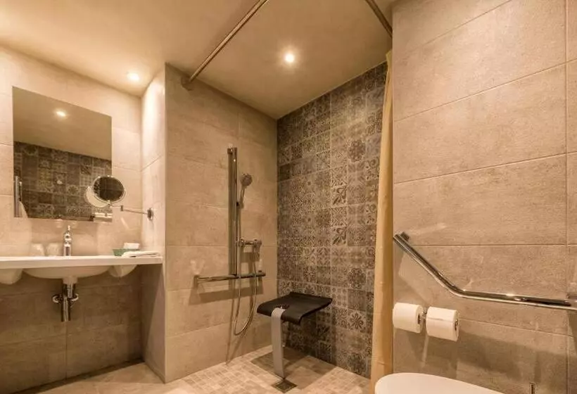 Hotelli Nouvel Hôtel Du Commerce