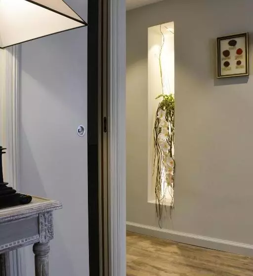 Hotelli Nouvel Hôtel Du Commerce