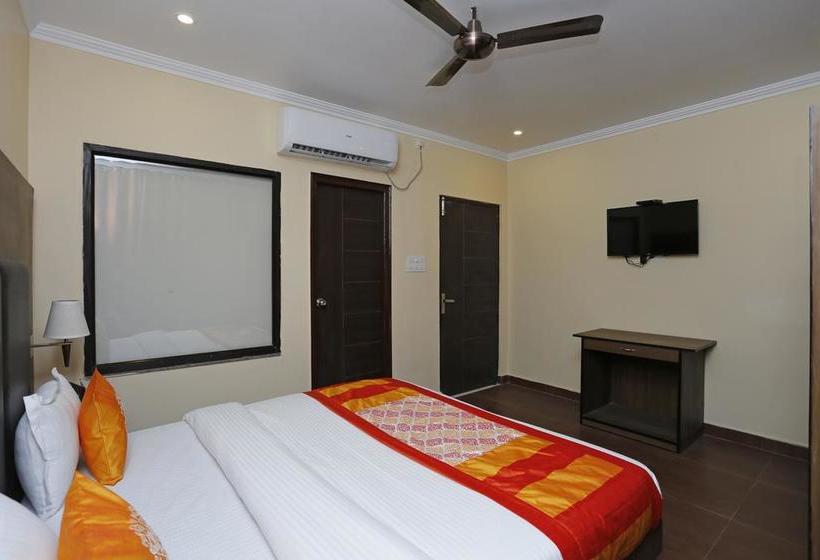 هتل Oyo 8905 Tapastali