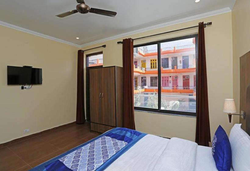 هتل Oyo 8905 Tapastali