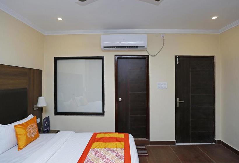 هتل Oyo 8905 Tapastali