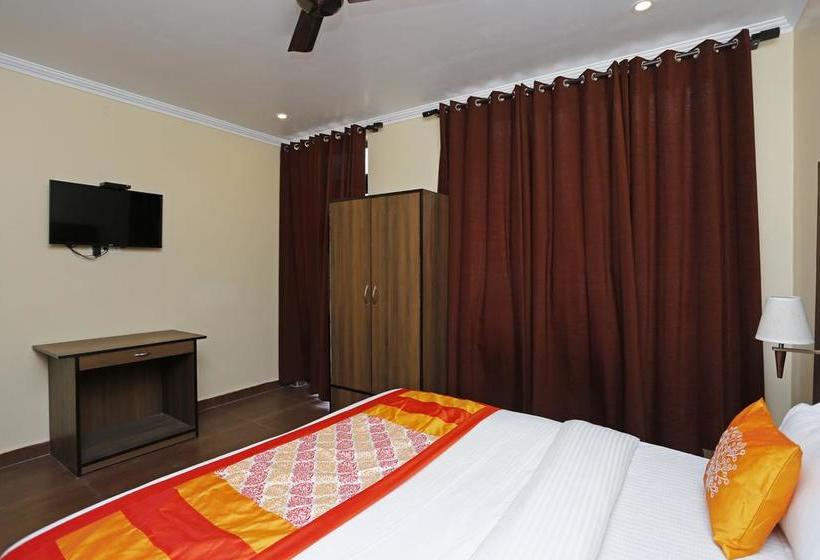 هتل Oyo 8905 Tapastali