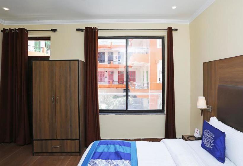 هتل Oyo 8905 Tapastali