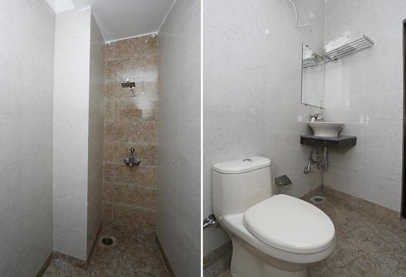 هتل Oyo 8905 Tapastali