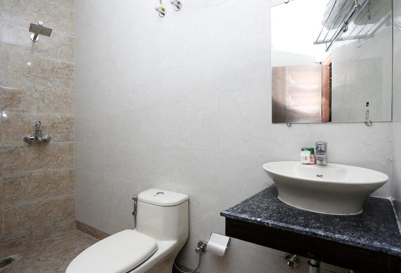 هتل Oyo 8905 Tapastali