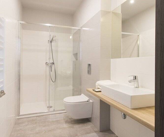 فندق Polanka Conference Center