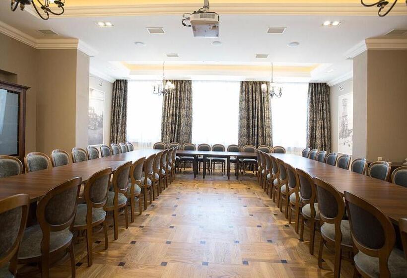 فندق Polanka Conference Center