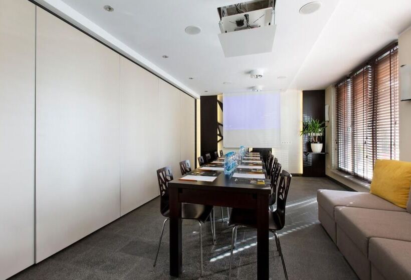 ホテル Villa Buki Pokoje & Spa