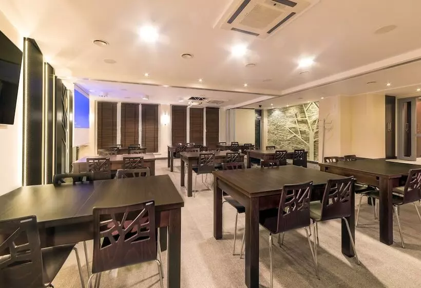 ホテル Villa Buki Pokoje & Spa