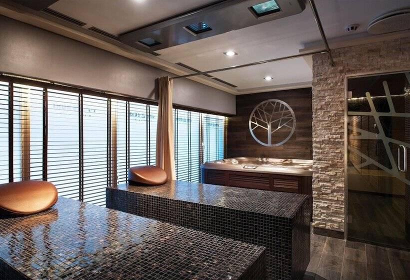 ホテル Villa Buki Pokoje & Spa