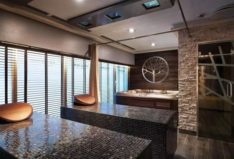 ホテル Villa Buki Pokoje & Spa