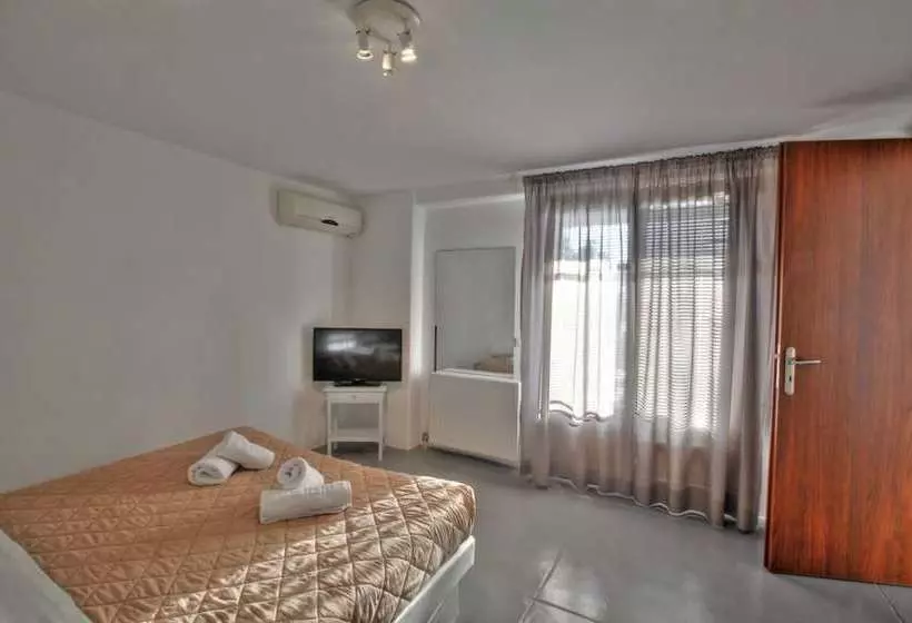 Hotel Vista Loca
