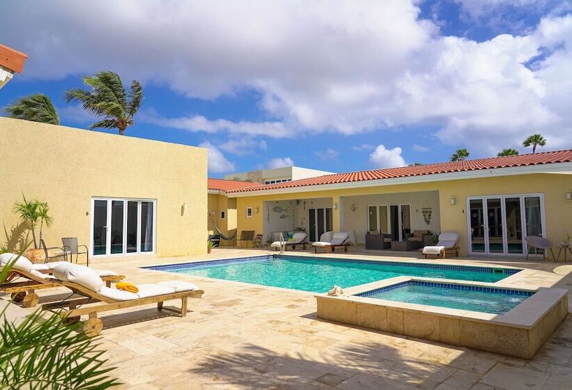 Arubas Bakval Suites