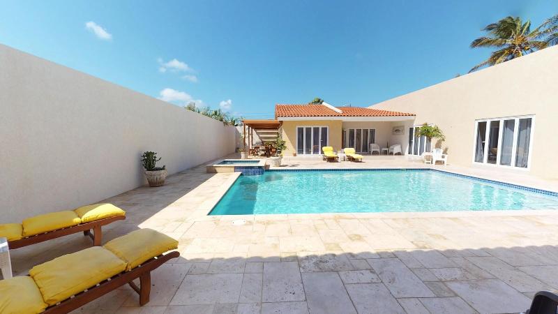 Arubas Bakval Suites