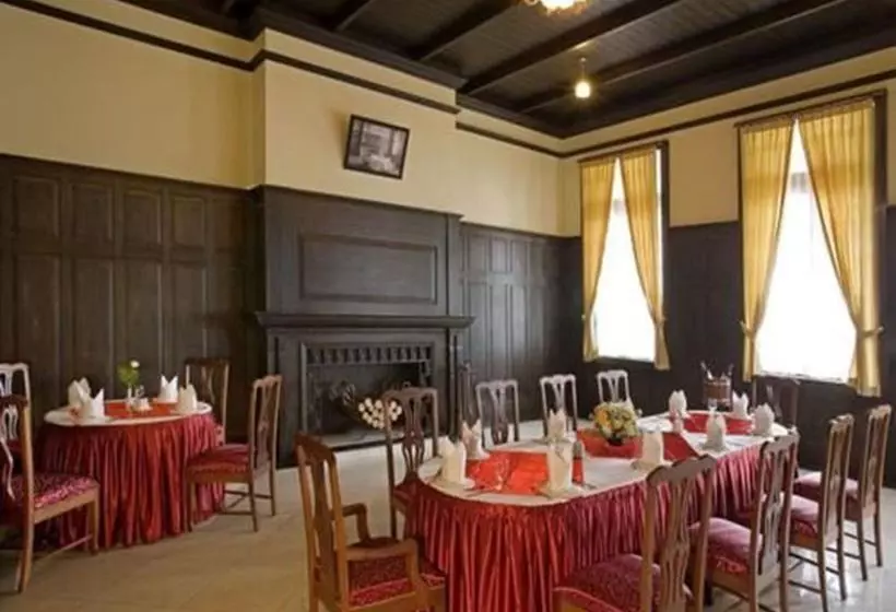 Aureum Palace  & Resort Pyin Oo Lwin