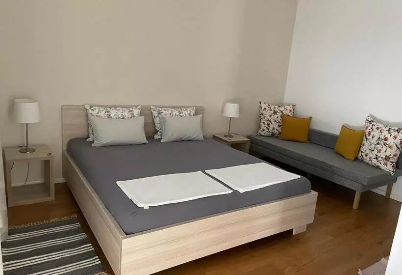 تختخواب و صبحانه Aurelia Rooms