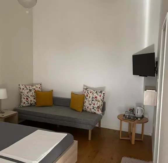تختخواب و صبحانه Aurelia Rooms