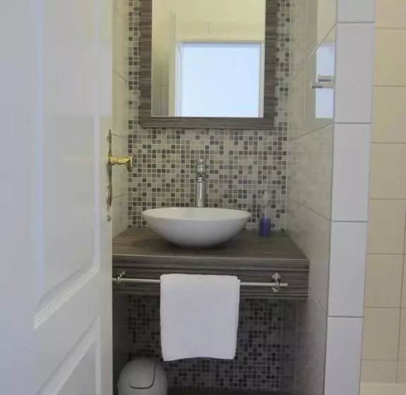 تختخواب و صبحانه Aurelia Rooms