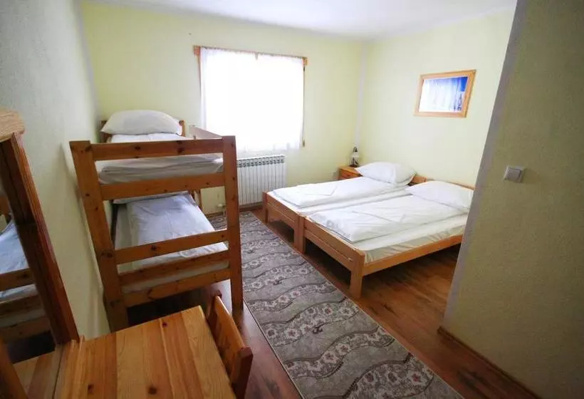تختخواب و صبحانه Guesthouse Yeti