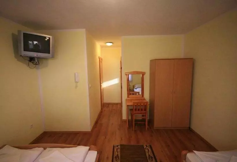 تختخواب و صبحانه Guesthouse Yeti