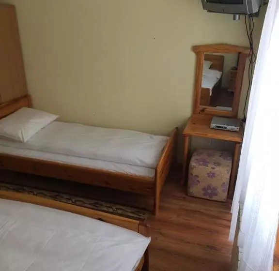 تختخواب و صبحانه Guesthouse Yeti